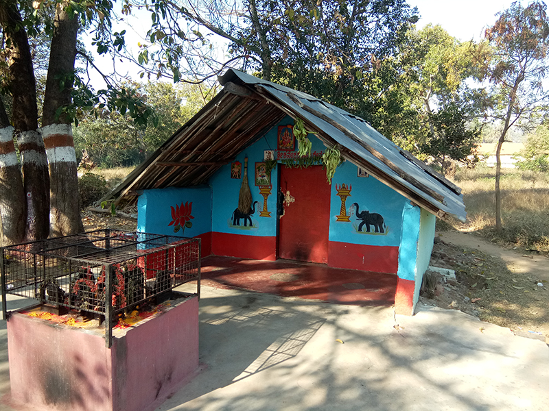 ಕೊಳ್ಳೇಗಾಲ: ದೇವಸ್ಥಾನದ ಕಾಣಿಕೆ ಹುಂಡಿಯ ಹಣ ದೋಚಿದ ಕಳ್ಳರು